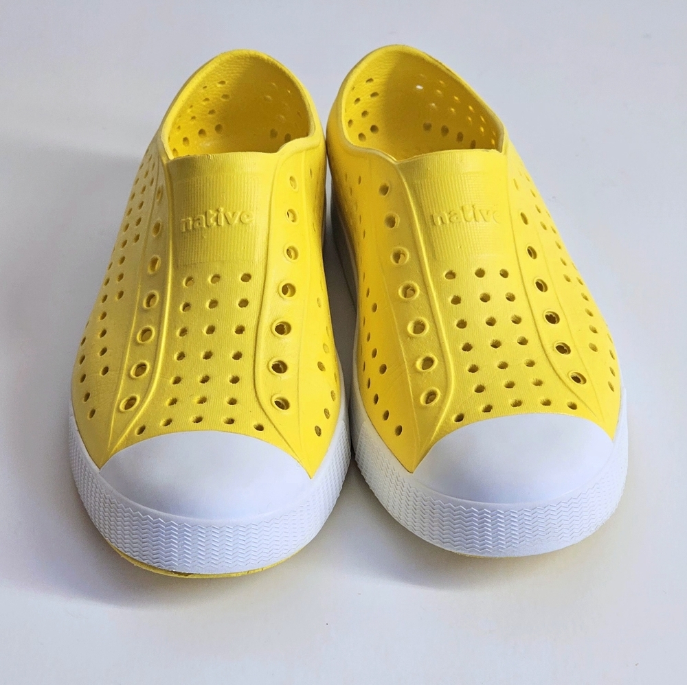 Native Kids Water Shoes - Bright Yellow and White